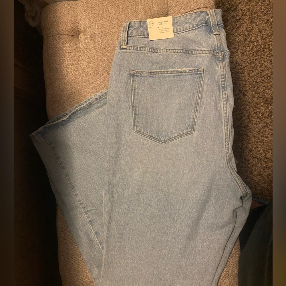 Vintage Stretch. High Rise Bootcut - Picture 3 of 5
